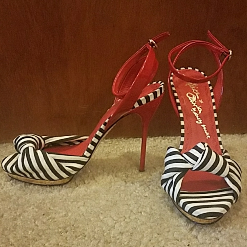 Alice + Olivia Platform Sandals